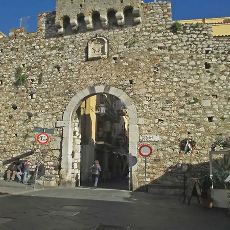 La Rocca Alojamento de Acomodação e Pequeno-almoço Taormina